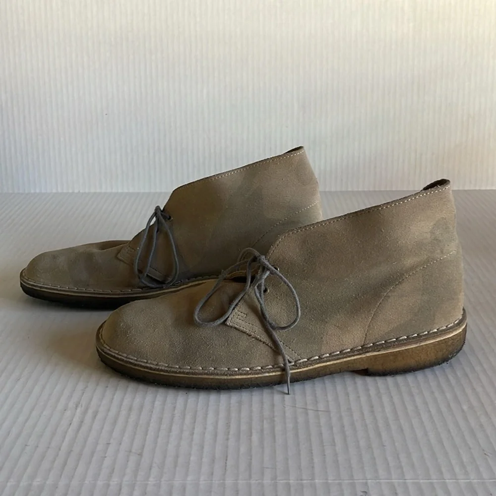 Clarks originals camo